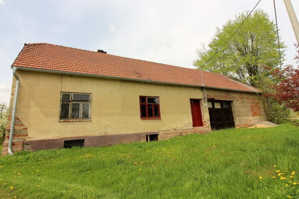 PRODÁNO,
chalupa s rozlehlými pozemky Chlum