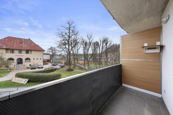 Byt 3KK (s prostorným balkonem a skladem) o celkové výměře 57m2. Tyršova 1973, Kuřim