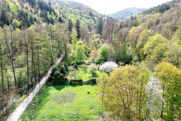 Prodej pozemku/zahrady (1038m2) v přírodním parku Údolí Bílého potoka, Veverská Bítýška.