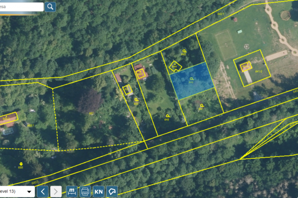 Prodej pozemku/zahrady (1038m2) v přírodním parku Údolí Bílého potoka, Veverská Bítýška.