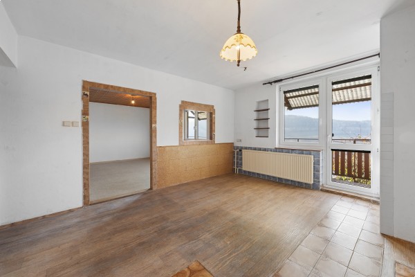 Prodej RD 5+KK (282m2) na pozemku o výměře 392m2 v obci Dolní Loučky