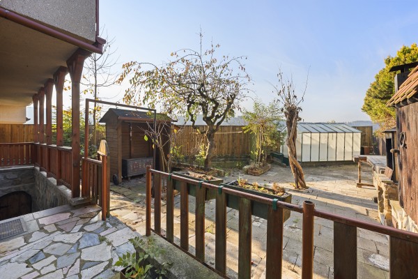Prodej RD 5+KK (282m2) na pozemku o výměře 392m2 v obci Dolní Loučky
