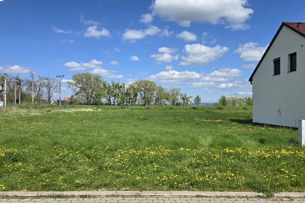 Stavební pozemek o výměře 781m2, v obci Milovice u Mikulova