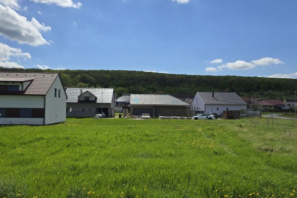 Stavební pozemek o výměře 781m2, v obci Milovice u Mikulova
