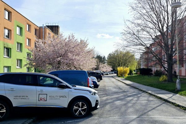 Pronájem bytu 1+1 (35m2) s balkonem a sklepem, Tišnov, Dřínová