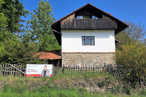Prodej RD 4+1 (170m2) na pozemku o výměře 979m2 v obci Střítež na Vysočině.