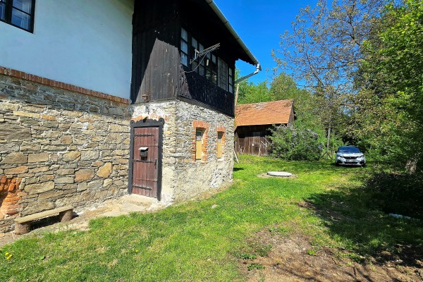 Prodej RD 4+1 (170m2) na pozemku o výměře 979m2 v obci Střítež na Vysočině.