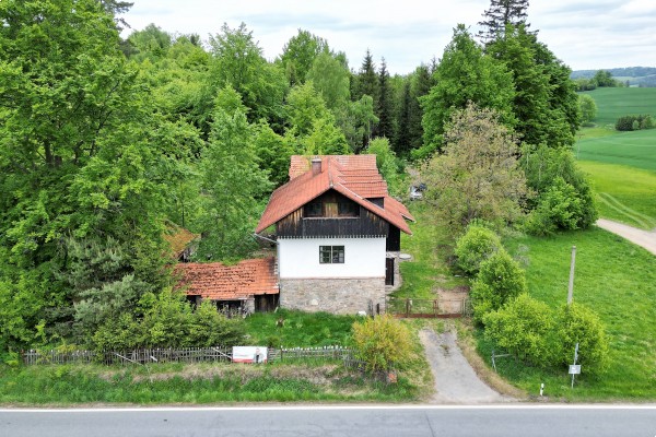 Prodej RD 4+1 (170m2) na pozemku o výměře 979m2 v obci Střítež na Vysočině.
