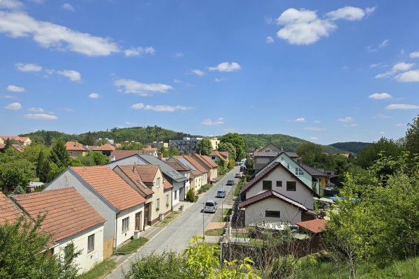 Pronájem bytu 2+KK (47m2) se dvěma lodžiemi, Kuřim, Wolkerova 947