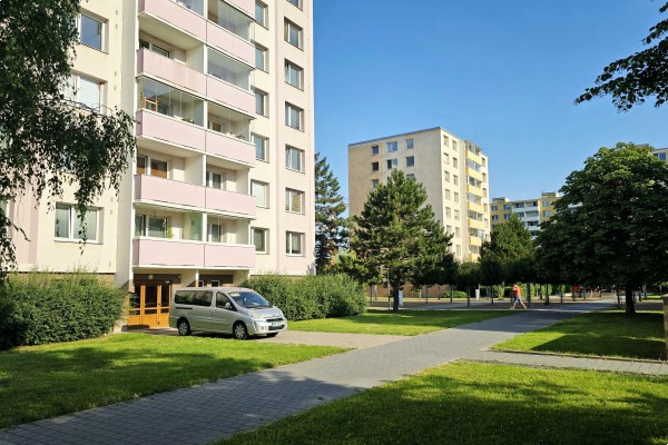 Prodej bytu 3+1 (70m2) s balkonem a sklepem, Kuřim, Na Loučkách 1221/1