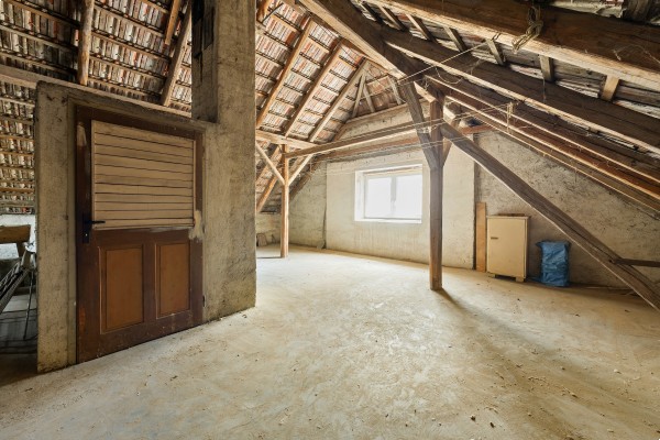 Prodej podsklepeného  RD 4+1 (120m2) s uzavřeným dvorem, zahradou, stodolou a ovocným sadem, Lažánky u Veverské Bítýšky.