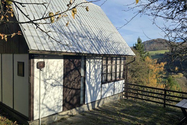 Prodej chaty (45m2), pozemek 768m2 Nedvědice č.e. 87