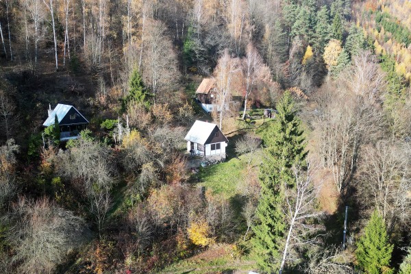 Prodej chaty (45m2), pozemek 768m2 Nedvědice č.e. 87