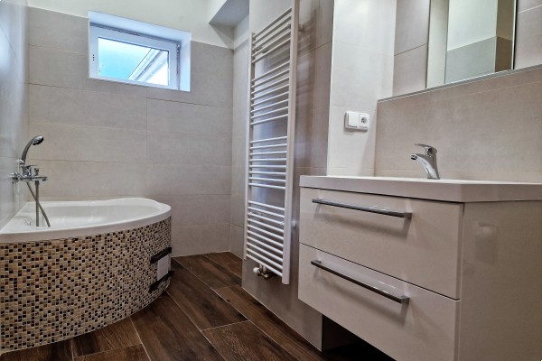 Pronájem bytu 3+KK (95m2) s terasou, Kuřim, Tyršova