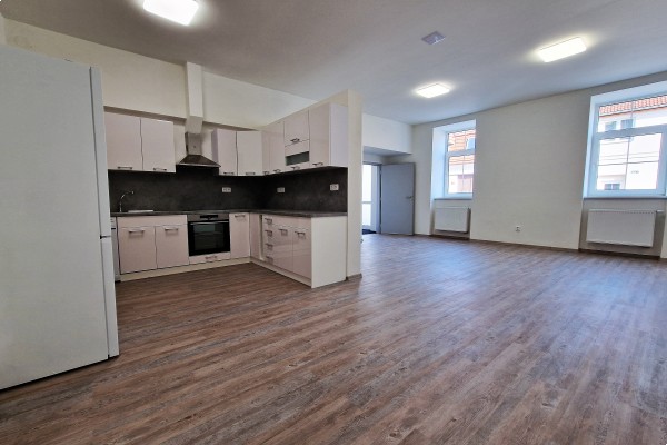 Pronájem bytu 3+KK (95m2) s terasou, Kuřim, Tyršova