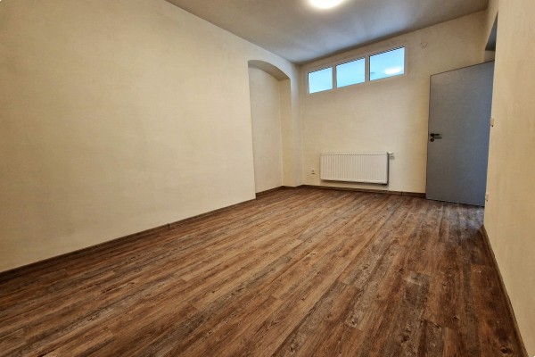 Pronájem bytu 3+KK (95m2) s terasou, Kuřim, Tyršova