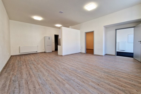 Pronájem bytu 3+KK (95m2) s terasou, Kuřim, Tyršova