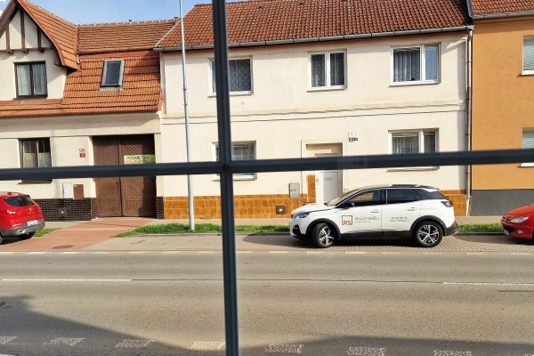 Pronájem bytu 3+KK (95m2) s terasou, Kuřim, Tyršova