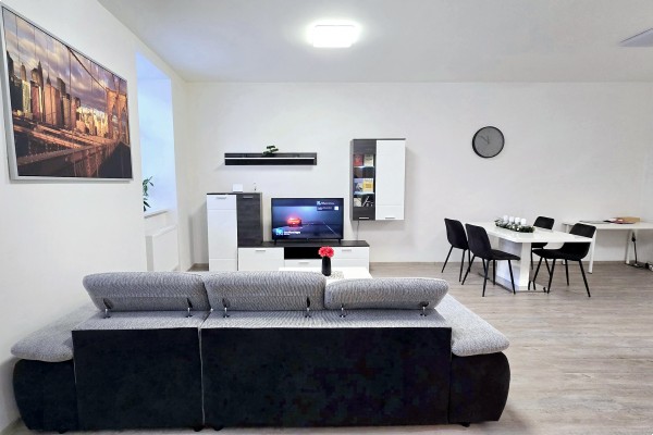 Pronájem bytu 3+KK (95m2) s terasou, Kuřim, Tyršova