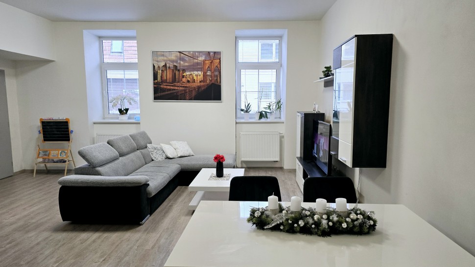 Pronájem bytu 3+KK (95m2) s terasou, Kuřim, Tyršova