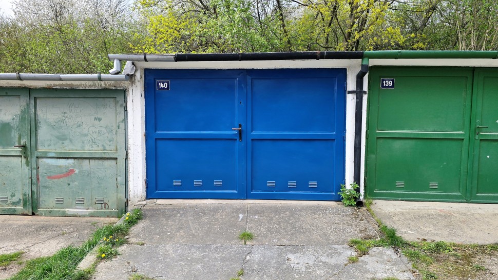 Prodej garáže (18m2) Kuřim, U vlečky č.e. 140