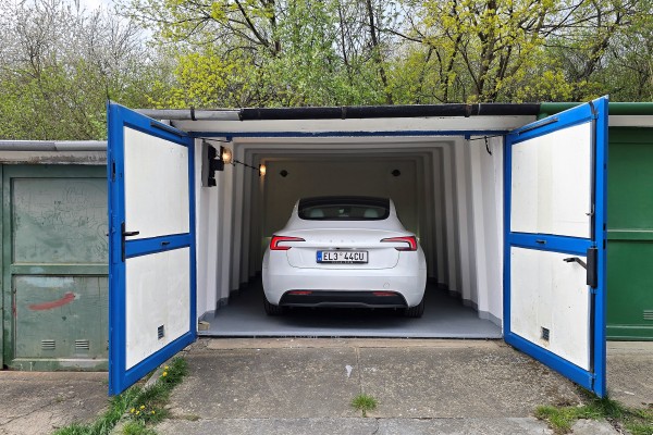 Prodej garáže (18m2) Kuřim, U vlečky č.e. 140