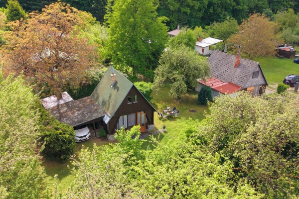 Prodej chaty (35m2) na pozemku 486m2, Hostěnice - Lhotky 126