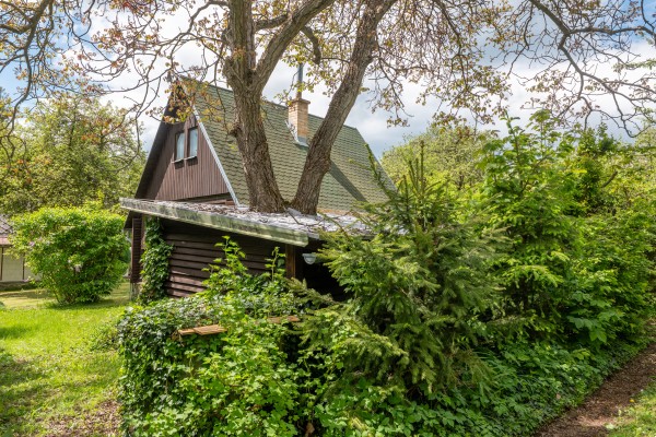 Prodej chaty (35m2) na pozemku 486m2, Hostěnice - Lhotky 126