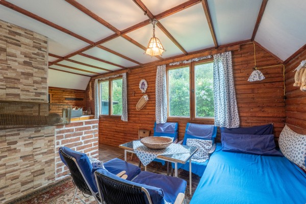 Prodej chaty (35m2) na pozemku 486m2, Hostěnice - Lhotky 126