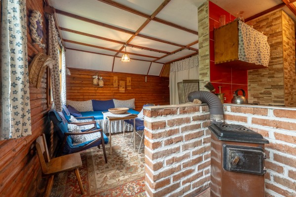 Prodej chaty (35m2) na pozemku 486m2, Hostěnice - Lhotky 126
