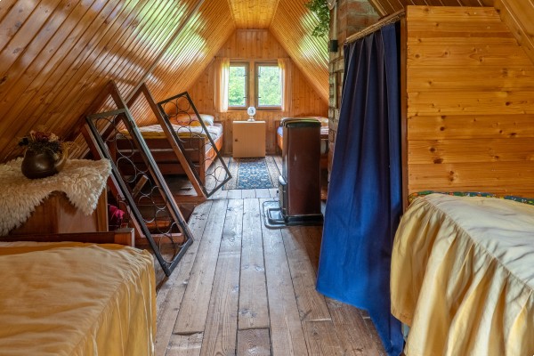 Prodej chaty (35m2) na pozemku 486m2, Hostěnice - Lhotky 126