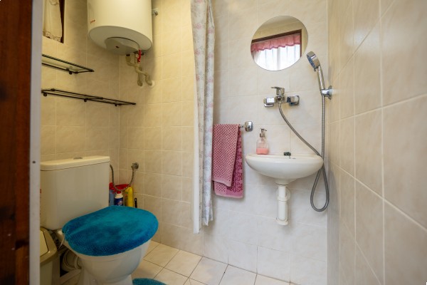 Prodej chaty (35m2) na pozemku 486m2, Hostěnice - Lhotky 126