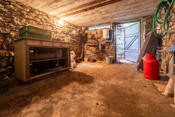 Prodej chaty (35m2) na pozemku 486m2, Hostěnice - Lhotky 126