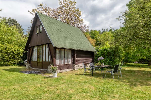 Prodej chaty (35m2) na pozemku 486m2, Hostěnice - Lhotky 126