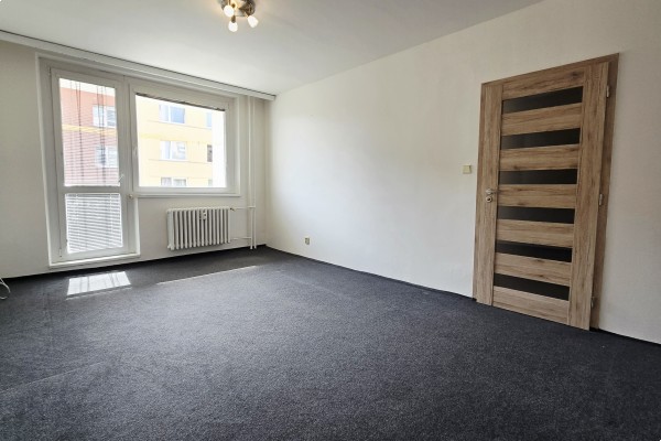 Pronájem bytu 1+1 (45m2) s lodžií, Brno – Řečkovice, ul. Renčova 17