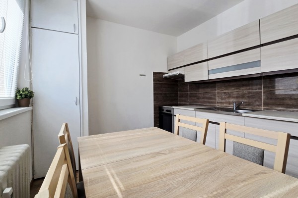 Pronájem bytu 1+1 (45m2) s lodžií, Brno – Řečkovice, ul. Renčova 17