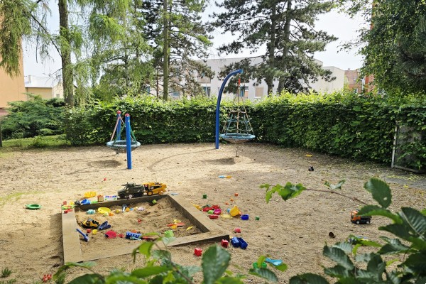 Pronájem bytu 1+1 (45m2) s lodžií, Brno – Řečkovice, ul. Renčova 17