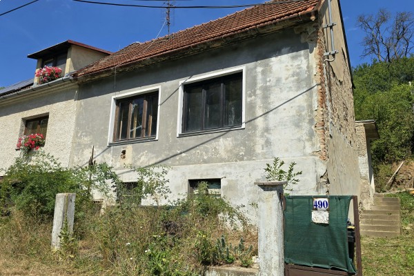 Prodej RD 2KK (56m2) na pozemku 245m2 , Bílovice nad Svitavou, ul. Husova 490 + nedaleká zahrada o výměře 819m2.